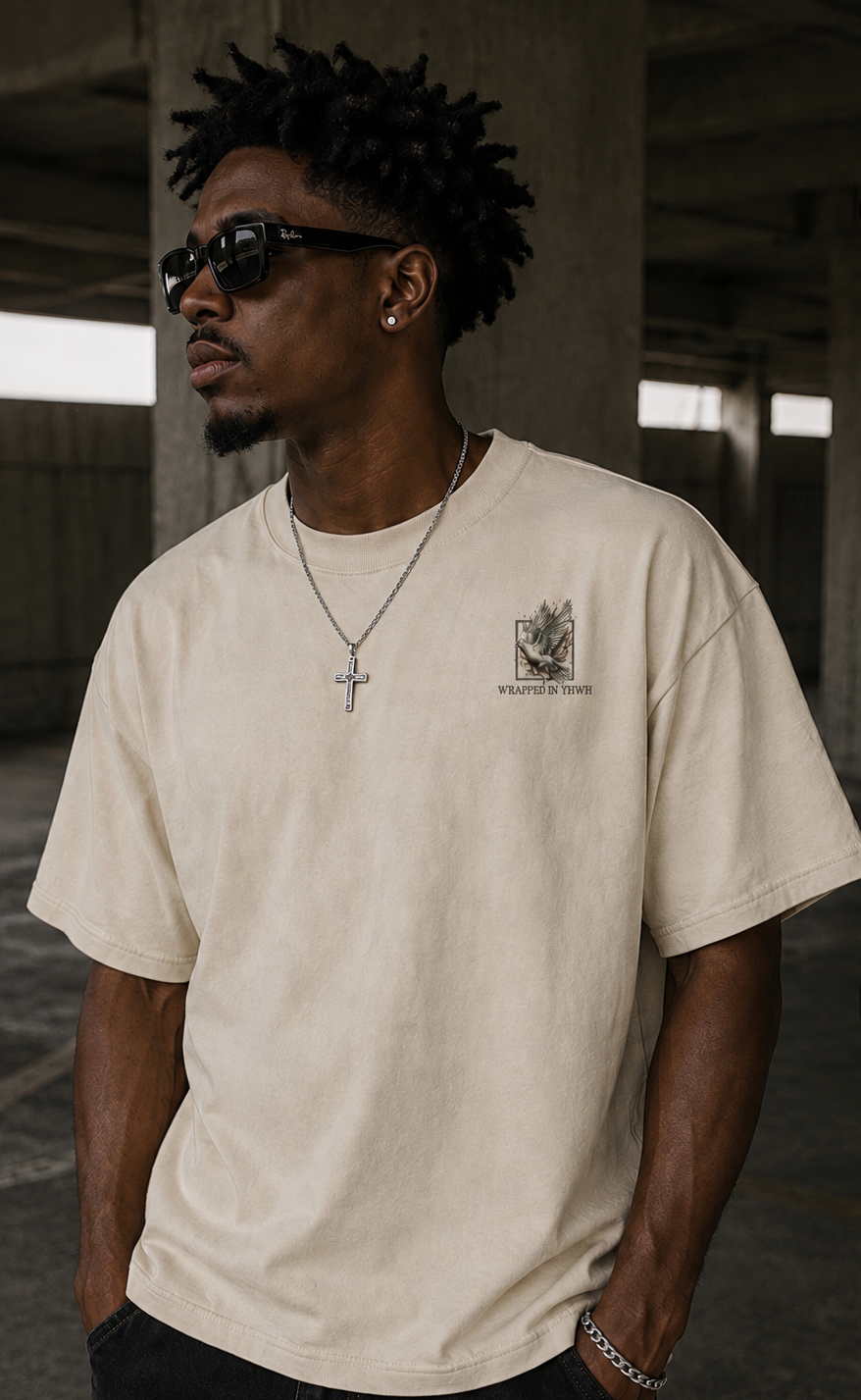 THE KING IS COMING-Unisex Oversized T-Shirt